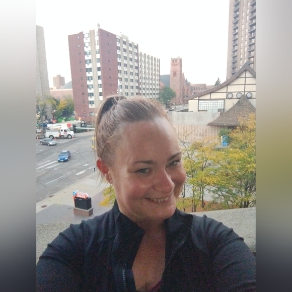 Meet your Posher, Dev - Picture 7 of 8